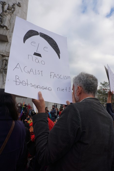 30525197267_541bcda7ee_k